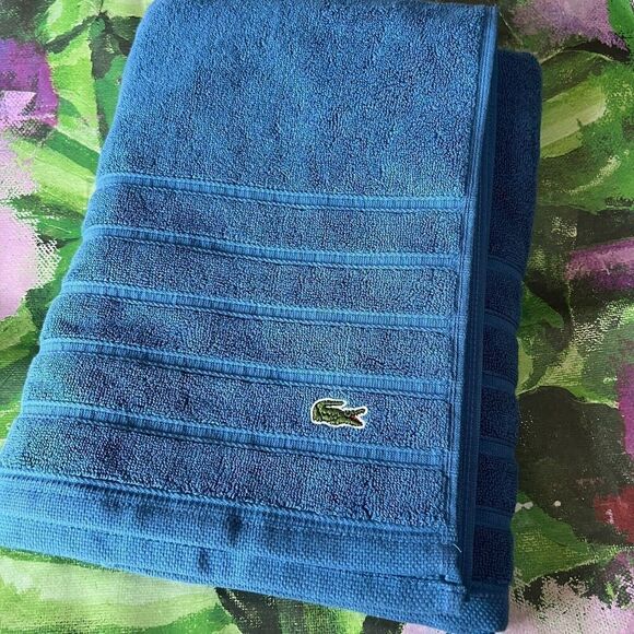 Lacoste Croc Towel Blue Striped Ocean 30x54 NEW - Picture 1 of 5